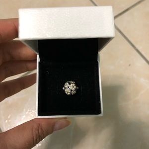PANDORA White Primrose Meadow Charm— FINAL PRICE🎉